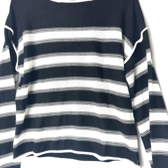 Black and White Striped Sweater Crew Neck Size Small - Picture 3 of 11